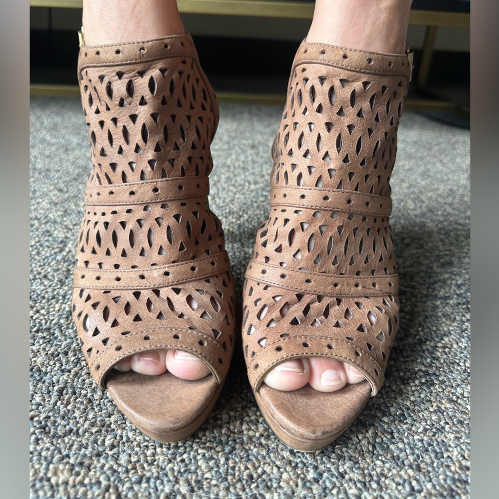 Vince Camuto heels